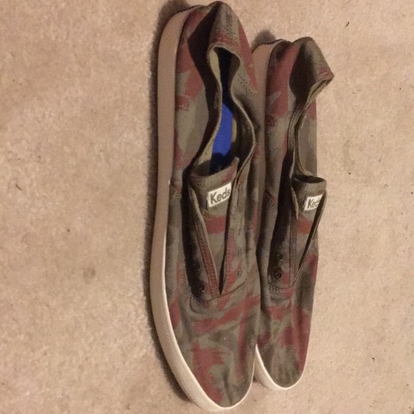 Keds - Picture 2 of 4